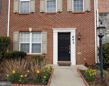 643 Pullman Place - Photo Thumbnail 1