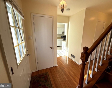 11 Wimbledon Court - Photo Thumbnail 2