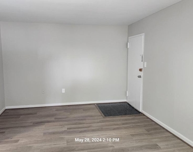 5109 Crossfield Court - Photo Thumbnail 1