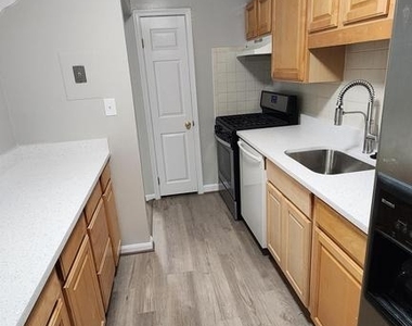 5109 Crossfield Court - Photo Thumbnail 9