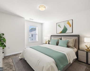 900 Gilbert Road - Photo Thumbnail 21