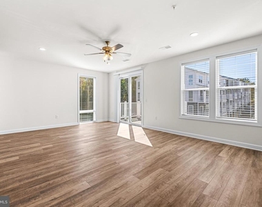 900 Gilbert Road - Photo Thumbnail 9