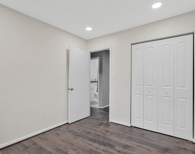 1675 Ridgely Court - Photo Thumbnail 39