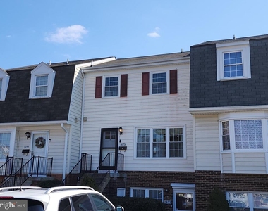 1675 Ridgely Court - Photo Thumbnail 2