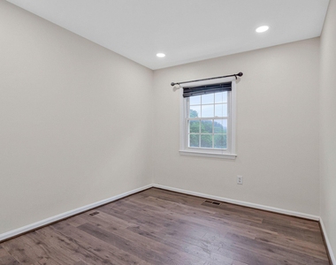 1675 Ridgely Court - Photo Thumbnail 38