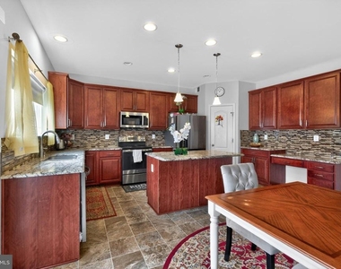 27 Wellington Avenue - Photo Thumbnail 11