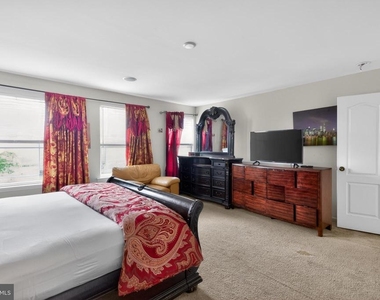 27 Wellington Avenue - Photo Thumbnail 15