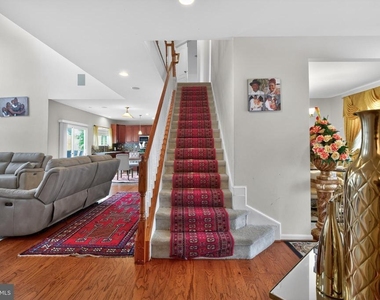 27 Wellington Avenue - Photo Thumbnail 8