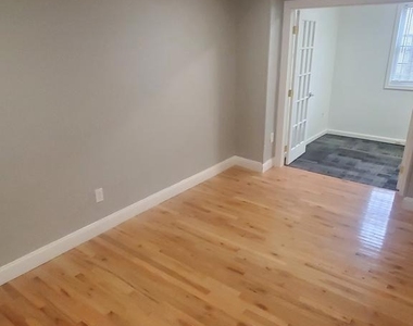 1122 Penn Street Ne - Photo Thumbnail 20