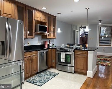 449 New Jersey Avenue Se - Photo Thumbnail 10