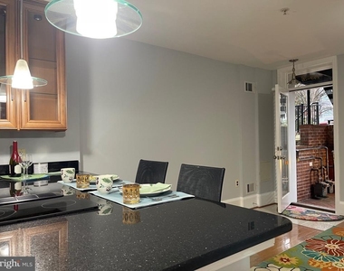449 New Jersey Avenue Se - Photo Thumbnail 7