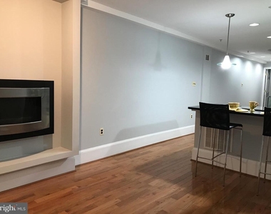 449 New Jersey Avenue Se - Photo Thumbnail 9