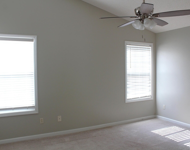 4305 Standing Rock Way - Photo Thumbnail 9