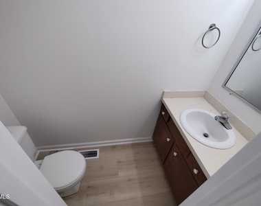 2211 Peppertree Street - Photo Thumbnail 8
