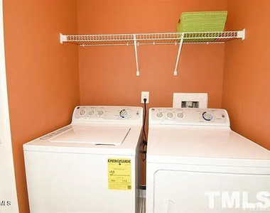 438 Berry Chase Way - Photo Thumbnail 15