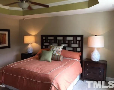 438 Berry Chase Way - Photo Thumbnail 21