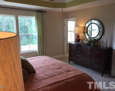 438 Berry Chase Way - Photo Thumbnail 22