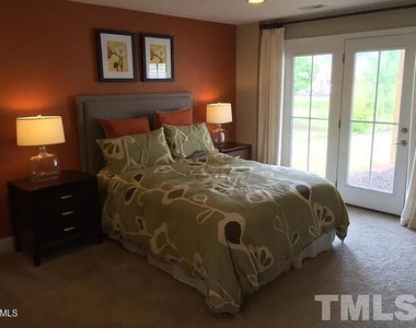 438 Berry Chase Way - Photo Thumbnail 17