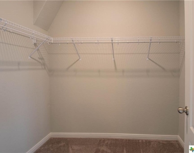 2819 Wheatfield Way - Photo Thumbnail 15
