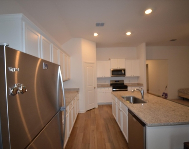 1187 Amy Dr - Photo Thumbnail 9