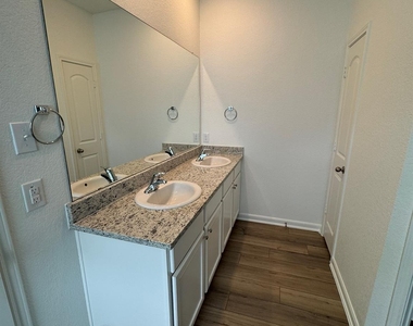 1187 Amy Dr - Photo Thumbnail 21