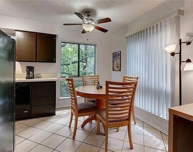 6211 Adalee Ave - Photo Thumbnail 4