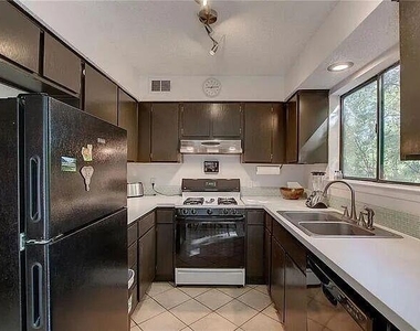 6211 Adalee Ave - Photo Thumbnail 6