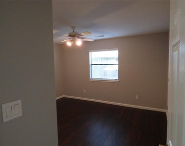6107 La Mesa St - Photo Thumbnail 14