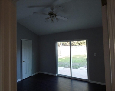 6107 La Mesa St - Photo Thumbnail 11
