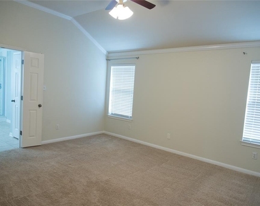 808 Nw Broken Trace Ct - Photo Thumbnail 10