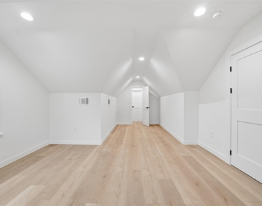 2212 Yellow Jacket Ln - Photo Thumbnail 20