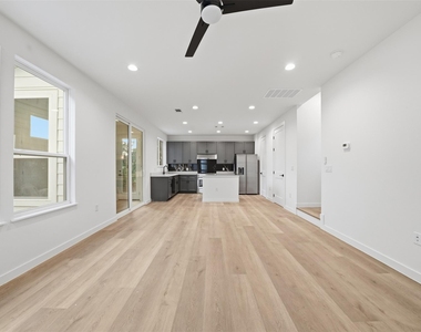 2212 Yellow Jacket Ln - Photo Thumbnail 10