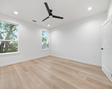 2212 Yellow Jacket Ln - Photo Thumbnail 15