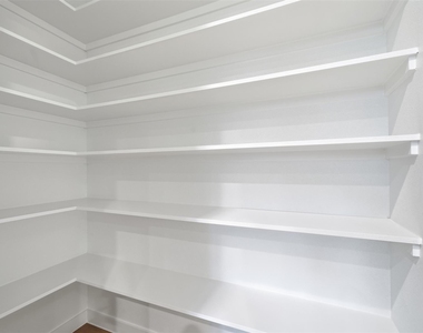 2212 Yellow Jacket Ln - Photo Thumbnail 32