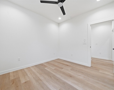 2212 Yellow Jacket Ln - Photo Thumbnail 18