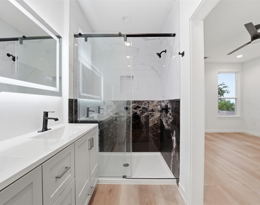 2212 Yellow Jacket Ln - Photo Thumbnail 25