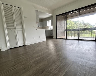 7616 Las Palmas Way - Photo Thumbnail 3
