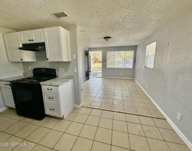2540 W 25th Street - Photo Thumbnail 2