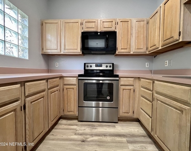 10150 Belle Rive Boulevard - Photo Thumbnail 9