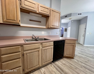 10150 Belle Rive Boulevard - Photo Thumbnail 10