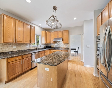 722 Aster Drive - Photo Thumbnail 8