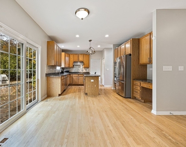 722 Aster Drive - Photo Thumbnail 12