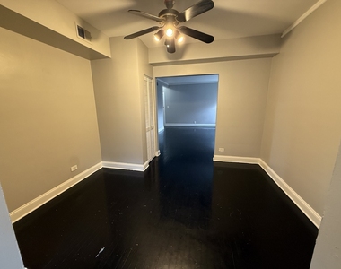 7344 N Damen Avenue - Photo Thumbnail 4