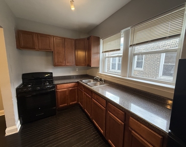 7344 N Damen Avenue - Photo Thumbnail 6