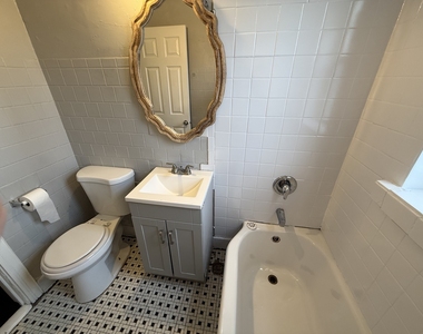 7344 N Damen Avenue - Photo Thumbnail 13