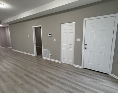 5344 S Aberdeen Street - Photo Thumbnail 3