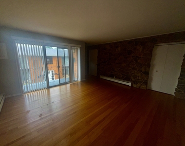 13 Scotdale Road - Photo Thumbnail 1