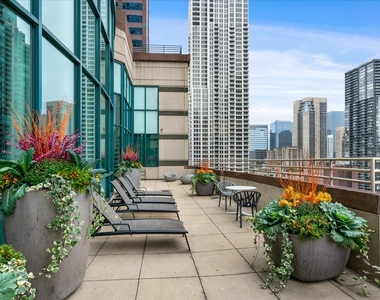 100 E Huron Street - Photo Thumbnail 29