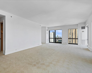 100 E Huron Street - Photo Thumbnail 13