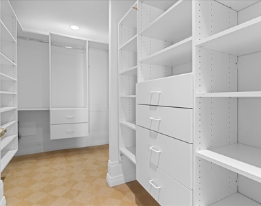 100 E Huron Street - Photo Thumbnail 22